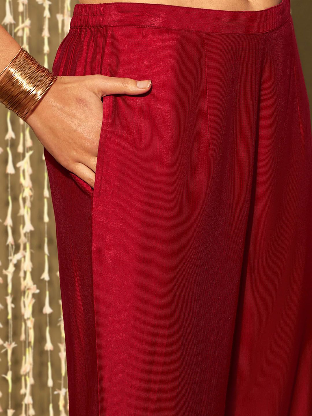 Dhiyona IE Ethnic Motifs Embroidered Thread Work Kurta With Trousers & Dupatta