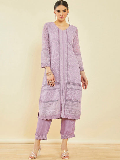 Dhiyona SO Women's Floral Embroidered Regular Thread Work Kurta with Trousers & With Dupatta