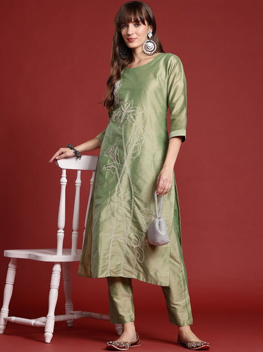 Floral Embroidered Thread Work Kurta with Trousers