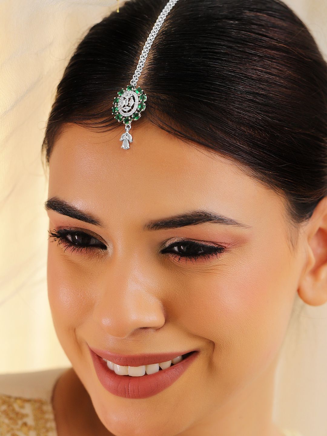 Dhiyona RJ Women's Rhodium-Plated Cubic Zirconia Studded Maang Tikka