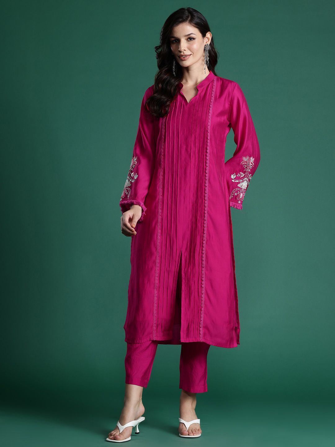 Dhiyona IE Embroidered Panelled Kurta with Trousers