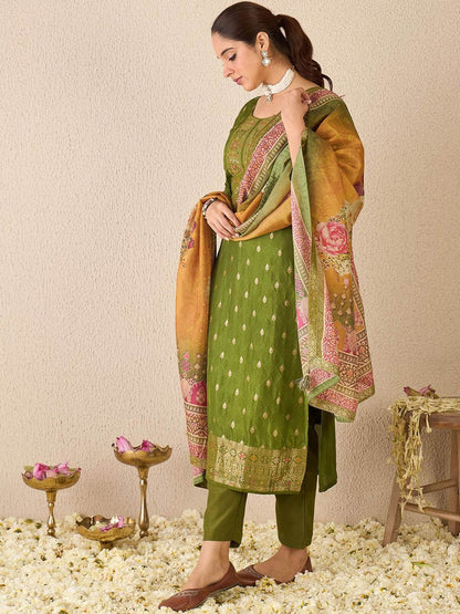 Floral Printed Round Neck Kurta With Trousers & Dupatta