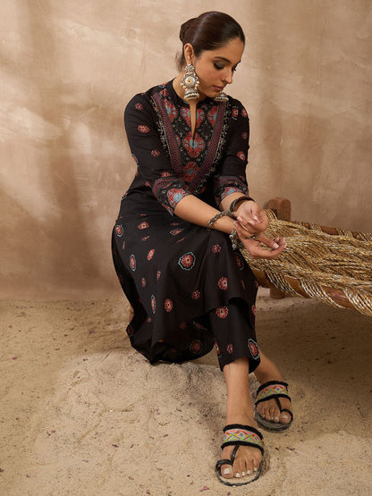 Women Ethnic Motifs Printed Regular Beads and Stones Pure Cotton Kurta with Trousers