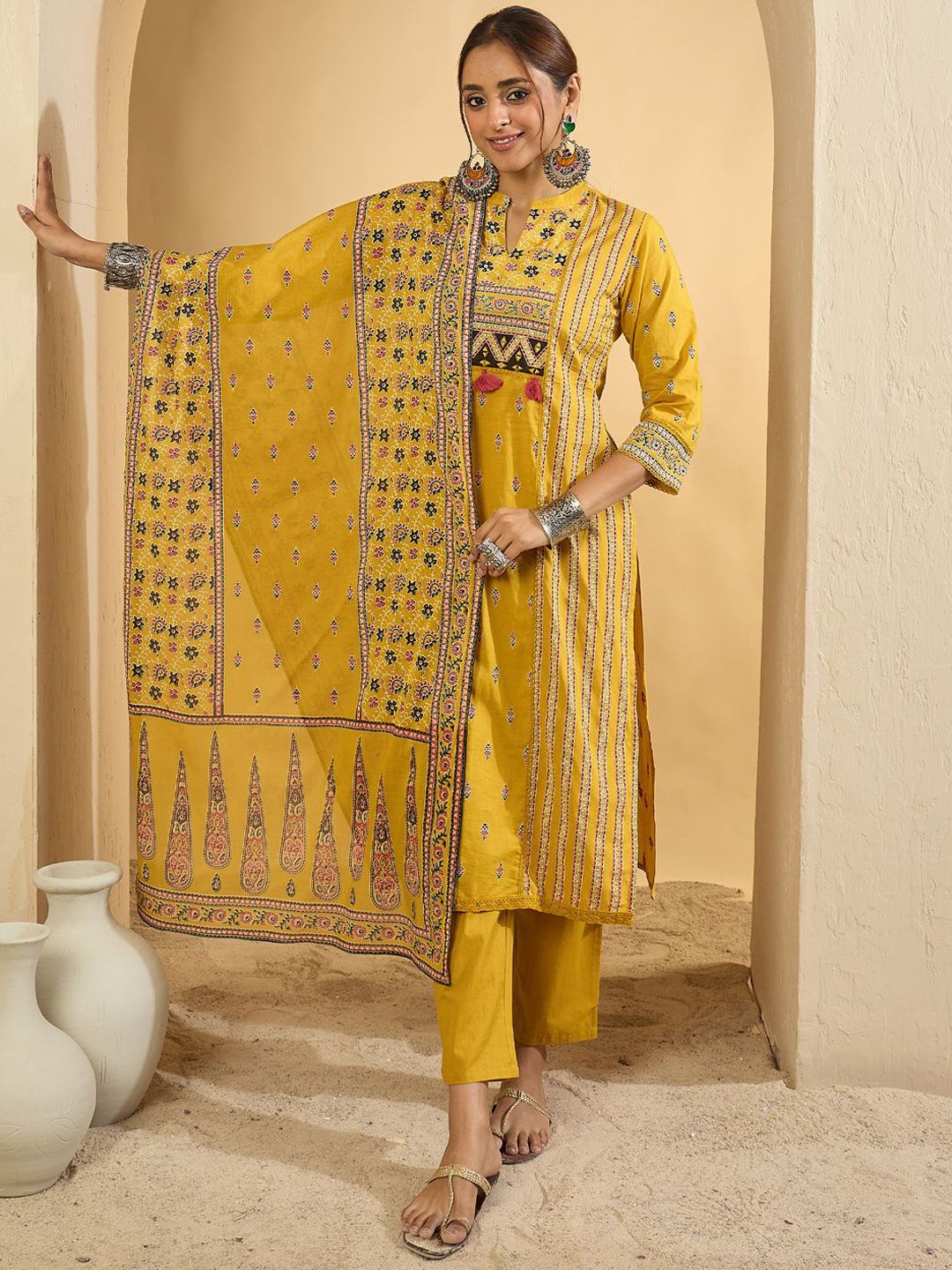 Dhiyona IE Women rinted Panelled Pure Cotton Kurta with Trousers & With Dupatta