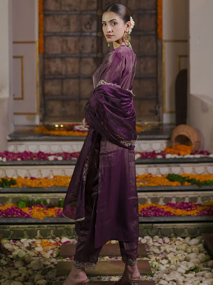 Dhiyona IE Women Ethnic Motifs Embroidered Regular Liva Kurta with Trousers & With Dupatta