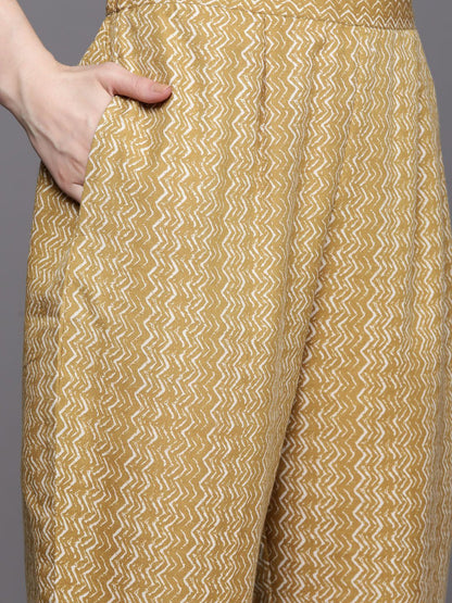 Bandhani Printed Regular Thread Work Pure Cotton Kurta With Trousers & Dupatta