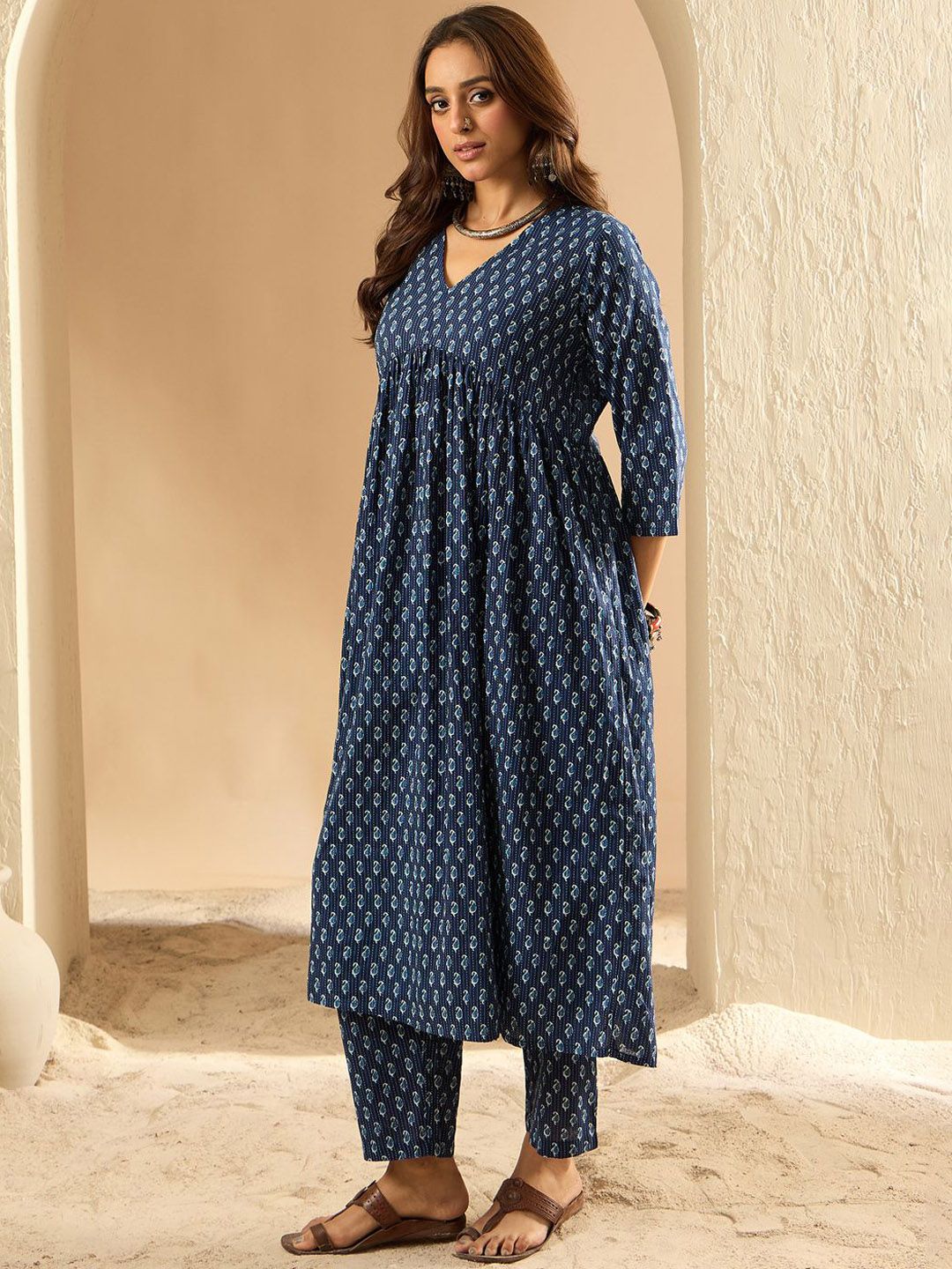 Women Ethnic Motifs Printed Empire Pure Cotton Kurta with Trousers