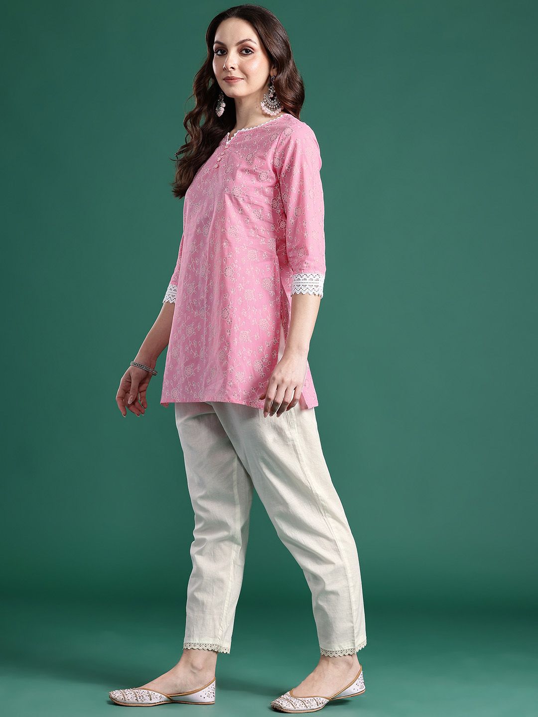 Dhiyona IE Floral Printed Floral Kurta