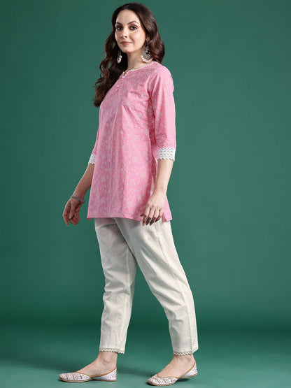 Dhiyona IE Floral Printed Floral Kurta