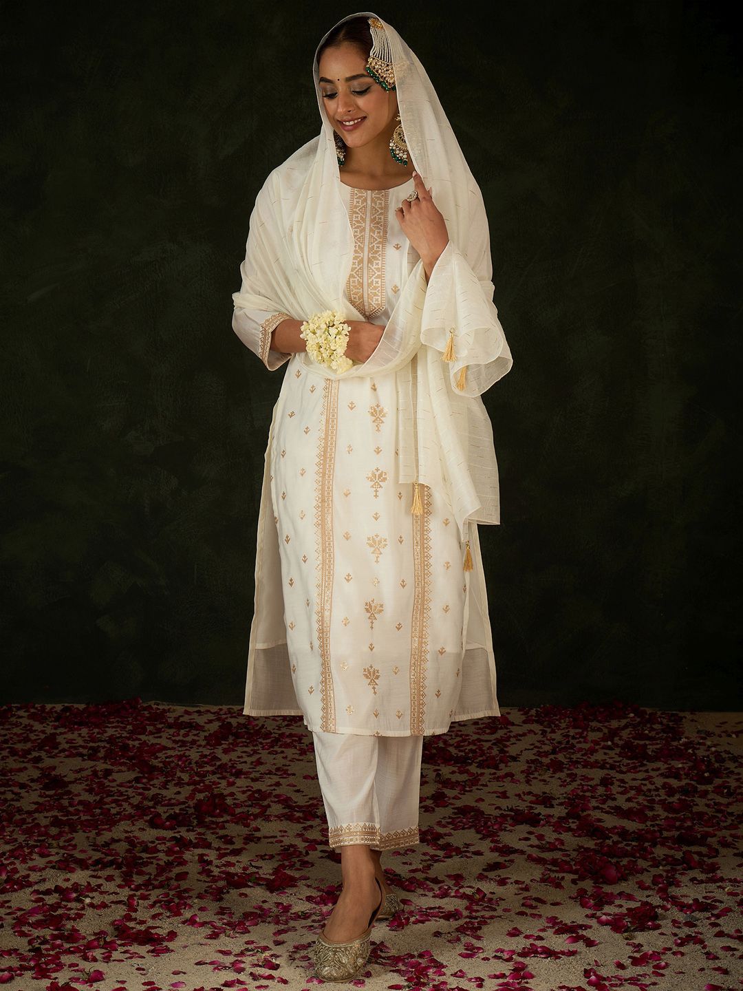Dhiyona IE Women Ethnic Motifs Embroidered Regular Sequinned Kurta with Trousers & With Dupatta