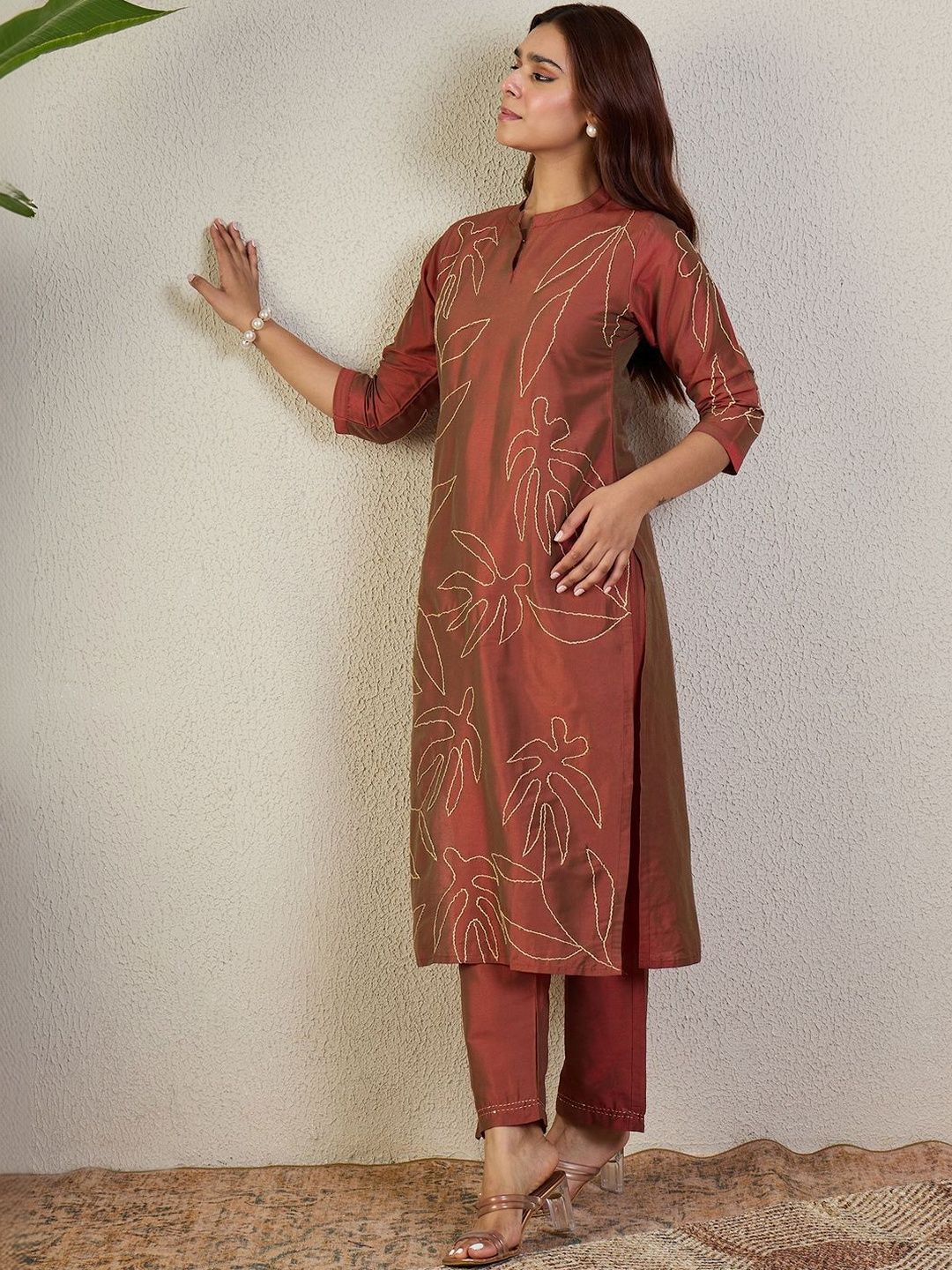 Ethnic Motifs Embroidered Thread Work Pure Cotton Kurta With Trousers