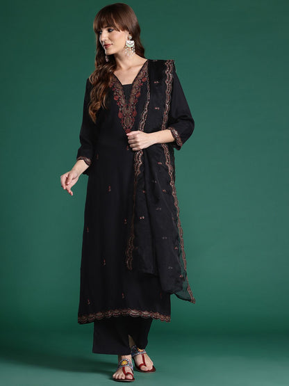 Ethnic Motifs Embroidered Sequinned Kurta with Trousers & With Dupatta