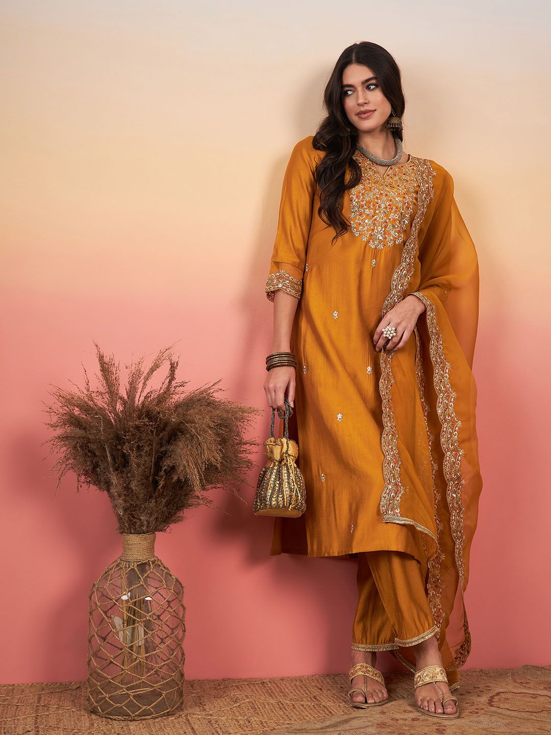 Dhiyona IE Floral Embroidered Regular Kurta WithTrousers & With Dupatta