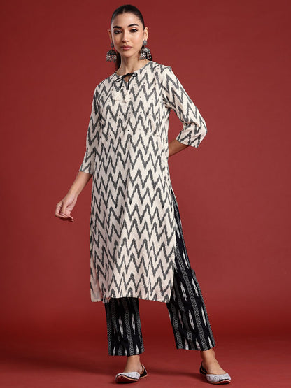 Dhiyona IE Printed Tie-Up Neck Mirror Work Kurta With Trousers