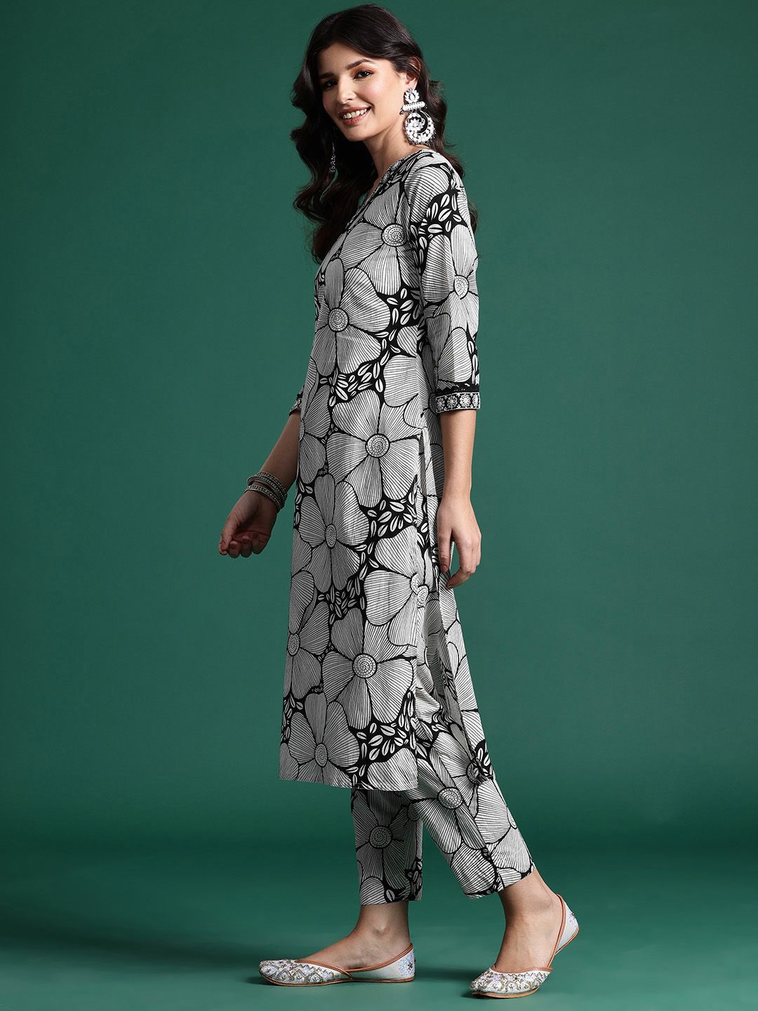 Dhiyona IE Women Printed Mirror Work Pure Cotton Kurta With Trousers & Dupatta