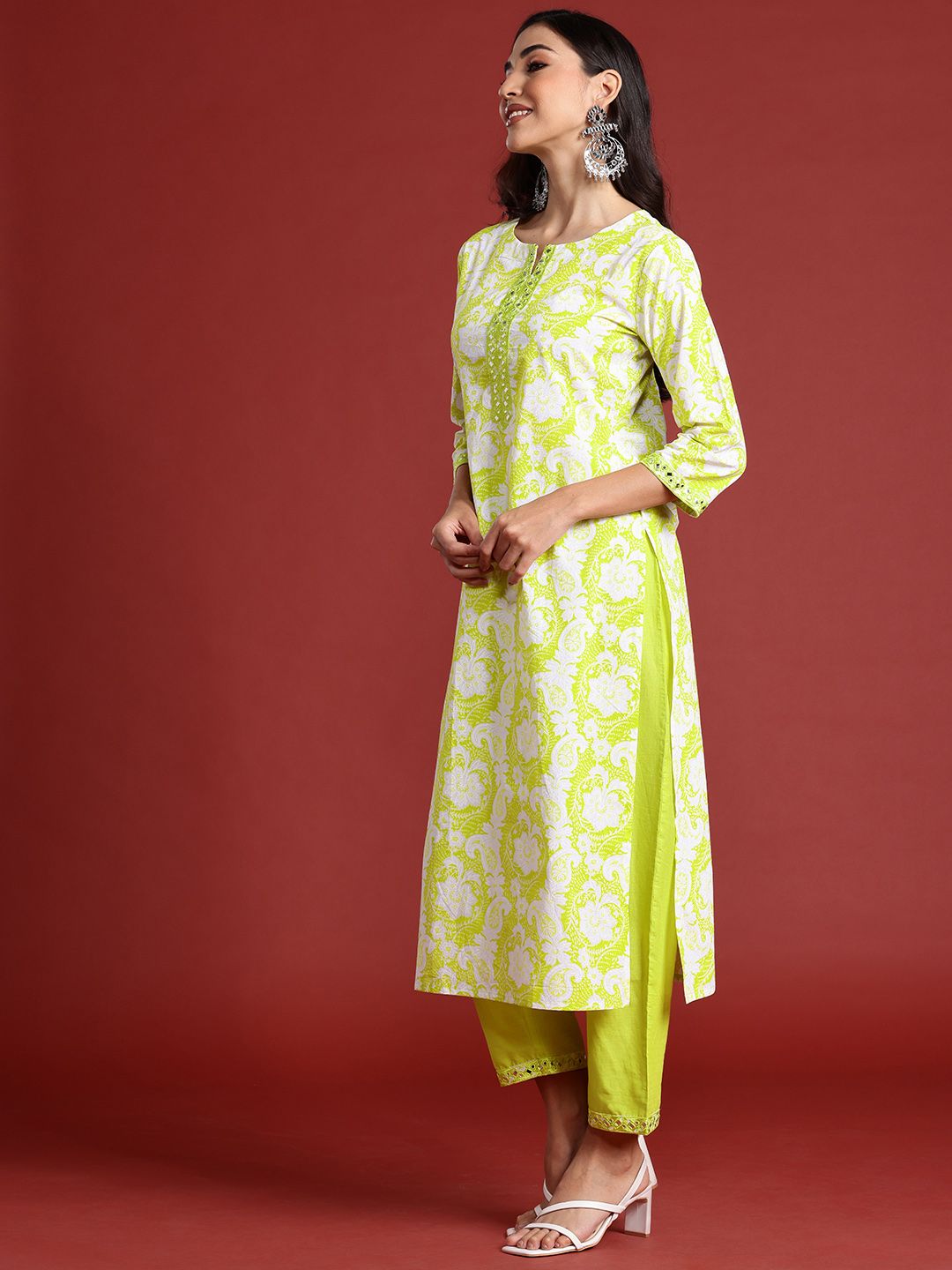 Floral Printed Thread Work Pure Cotton Kurta With Trousers & Dupatta