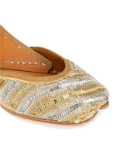 Dhiyona HOP Square Toe Ethnic Embellished Fabric Mojaris