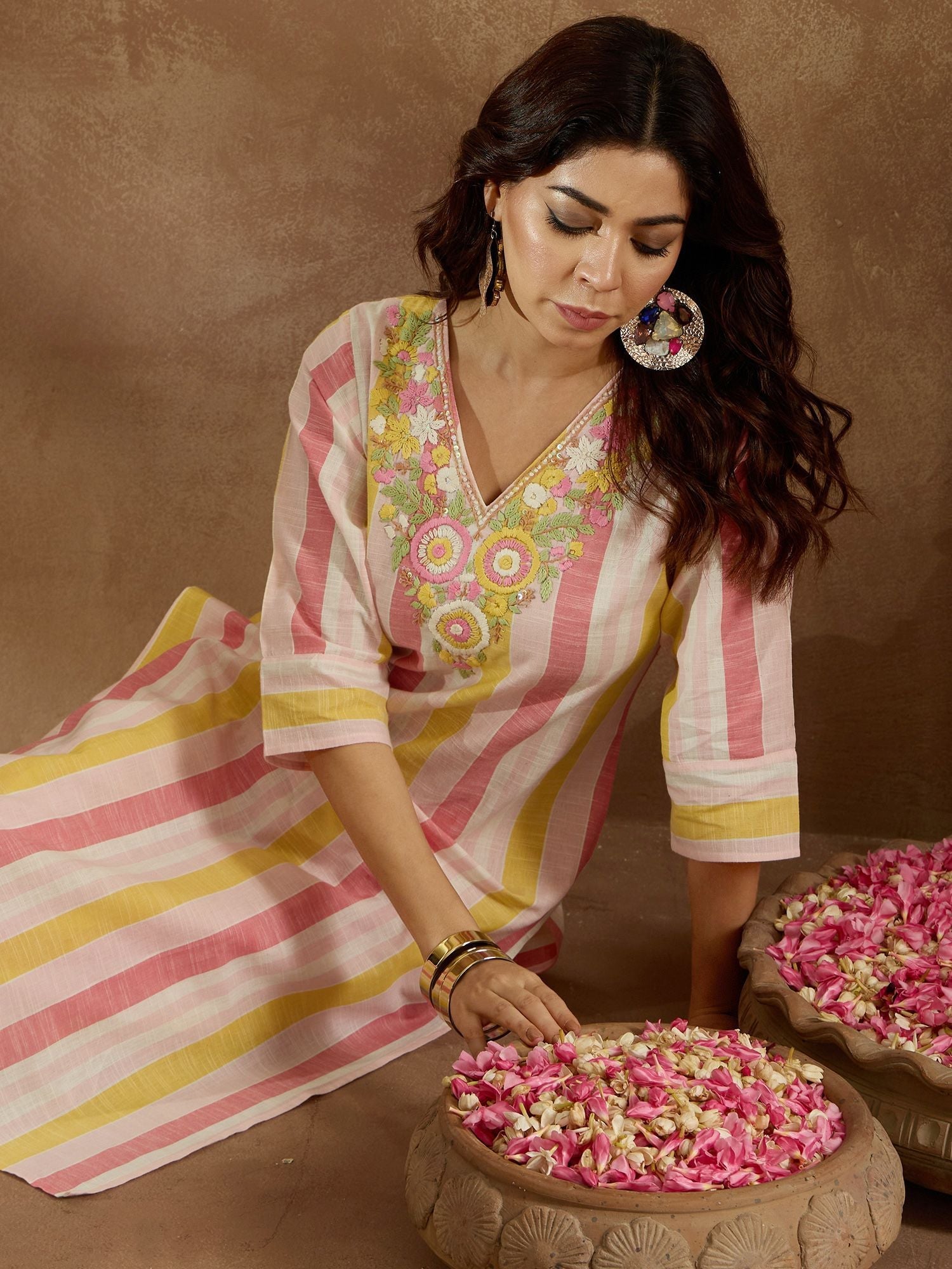 Dhiyona IE Floral Embroidered Striped Pure Cotton V-Neck Straight Kurta With Trousers
