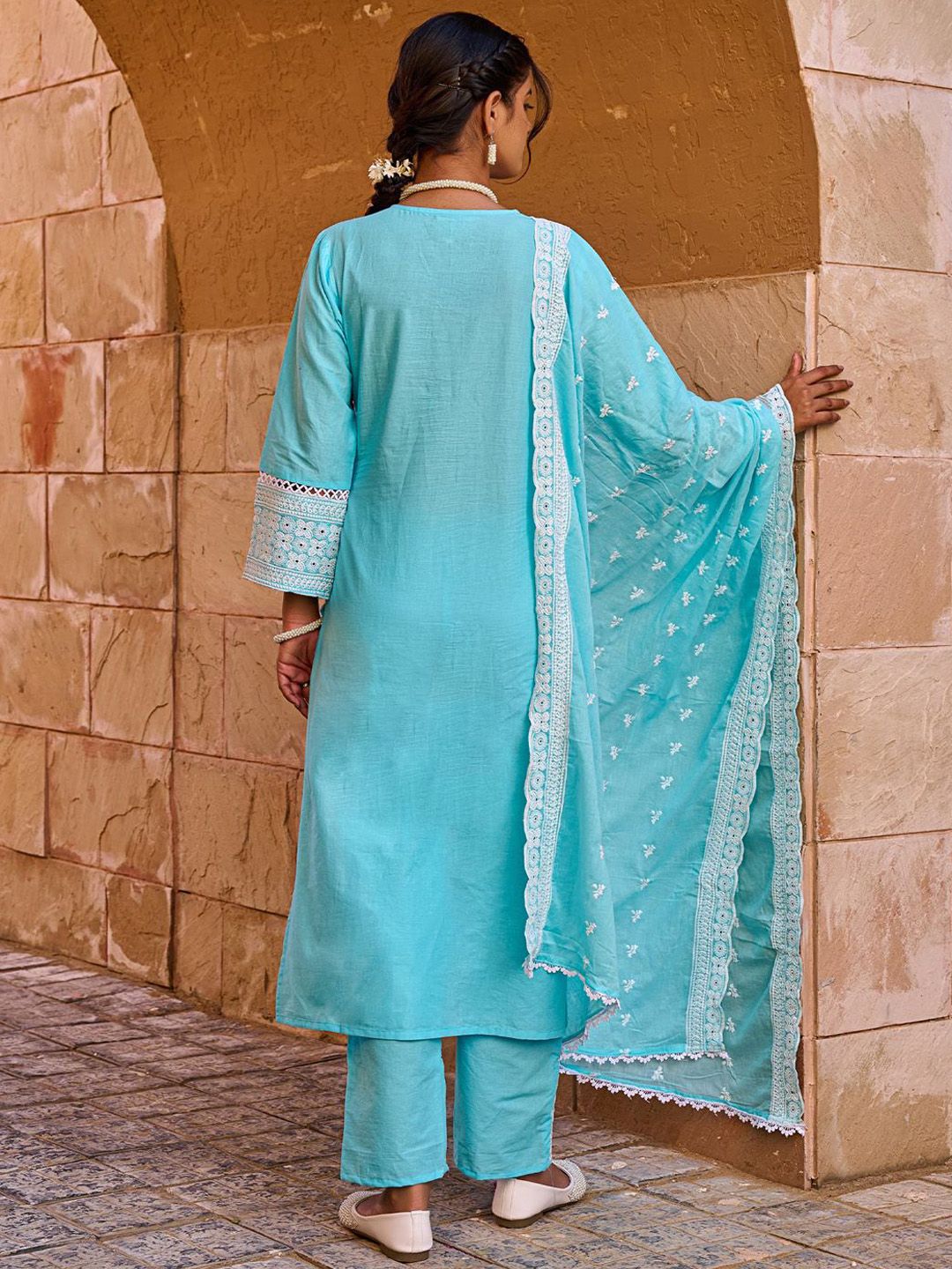 Floral Embroidered Thread Work Pure Cotton Straight Kurta With Trousers & Dupatta