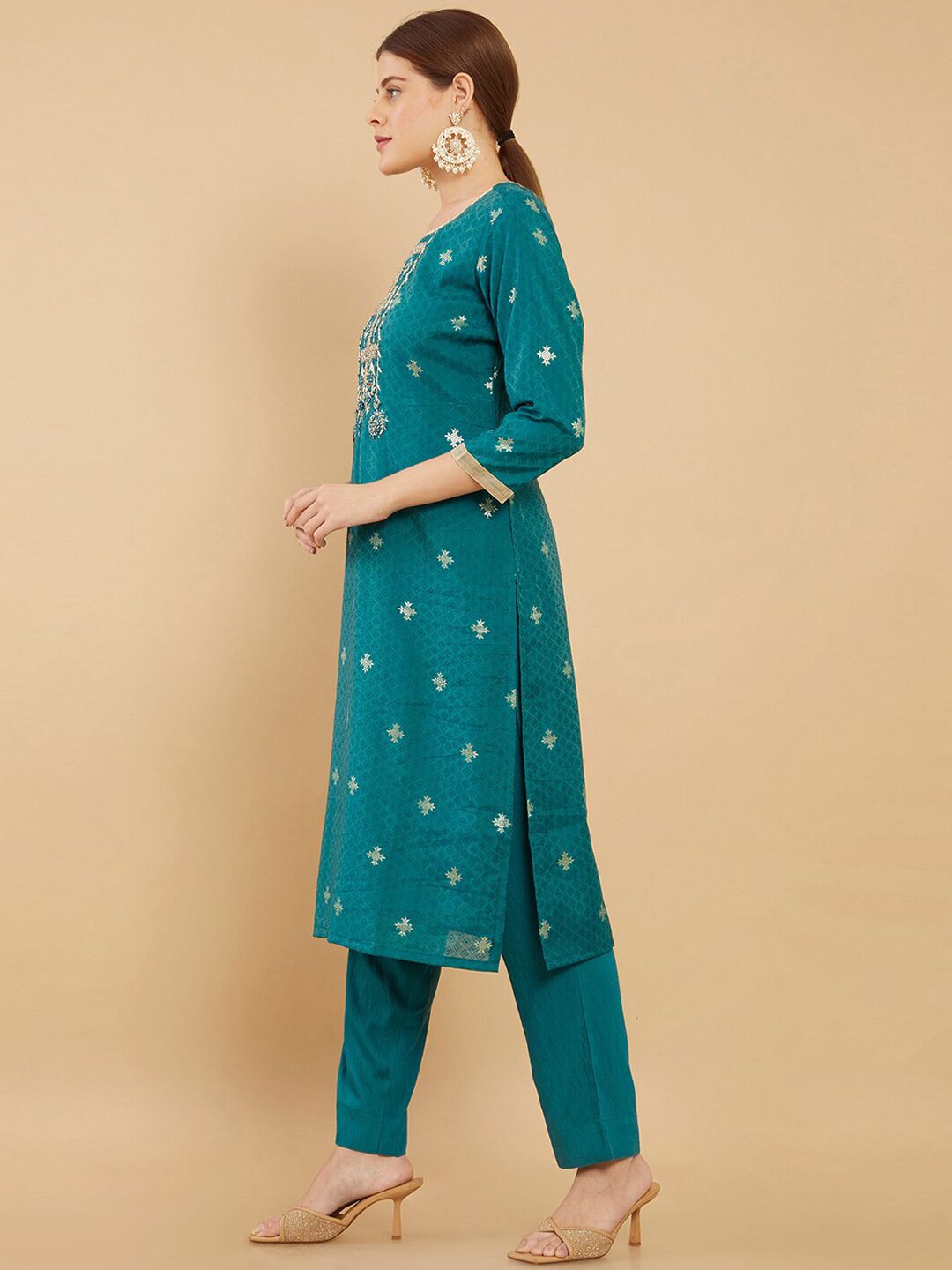 Dhiyona SO Women's Women Teal Floral Thread Work Chanderi Cotton Kurta with Trousers