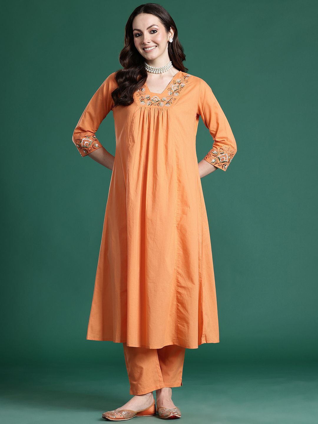 Ethnic Motifs Embroidered Pure Cotton Kurta with Trousers