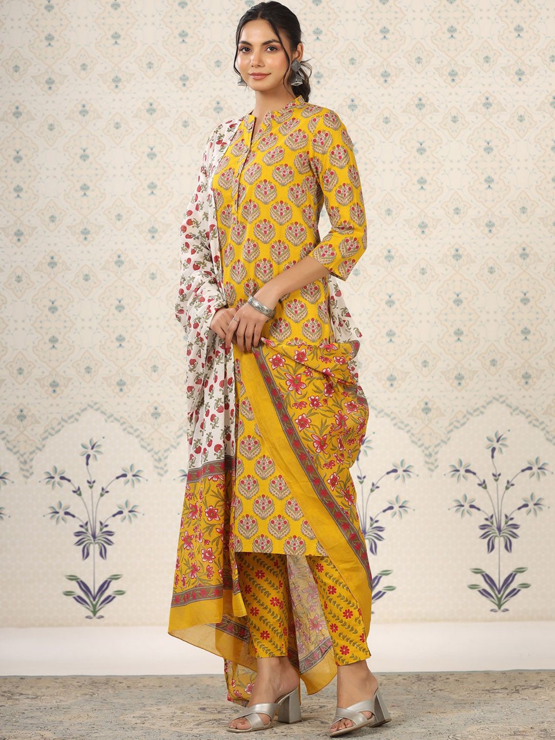 Dhiyona OD  Mandarin Collar Floral Printed Regular Pure Cotton Kurta Set