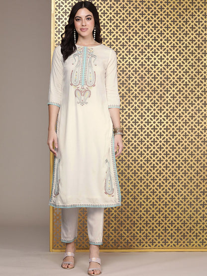 Dhiyona PD Women Women Jashn Paisley Yoke Design Thread Work Kurta With Trousers