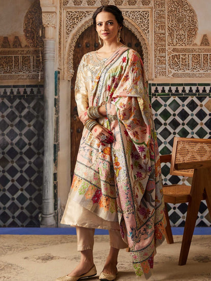 Dhiyona PA Women Animal Embroidered Shawl