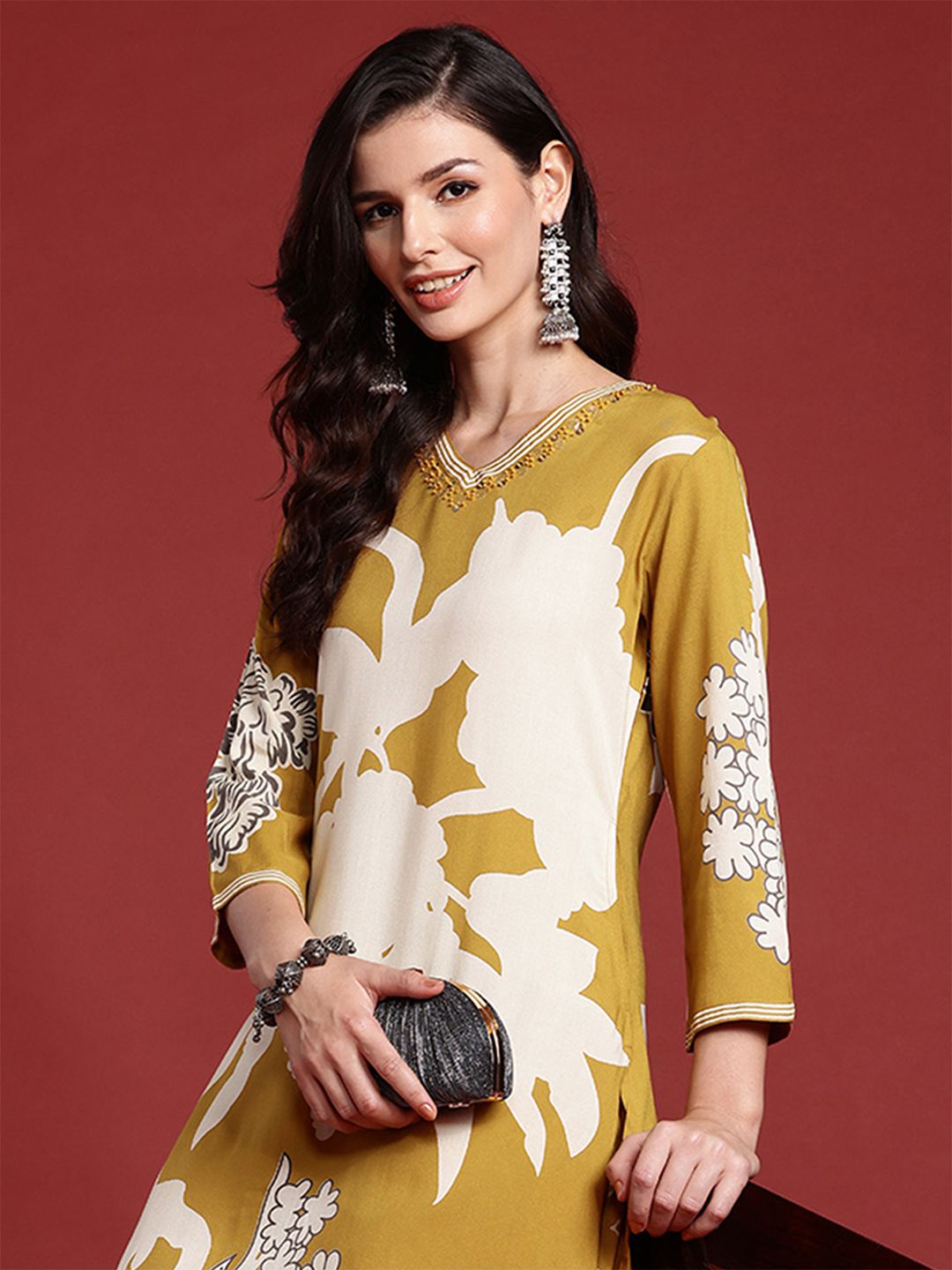 Dhiyona IE Bold Floral Printed Sequinned Kurta with Salwar Set