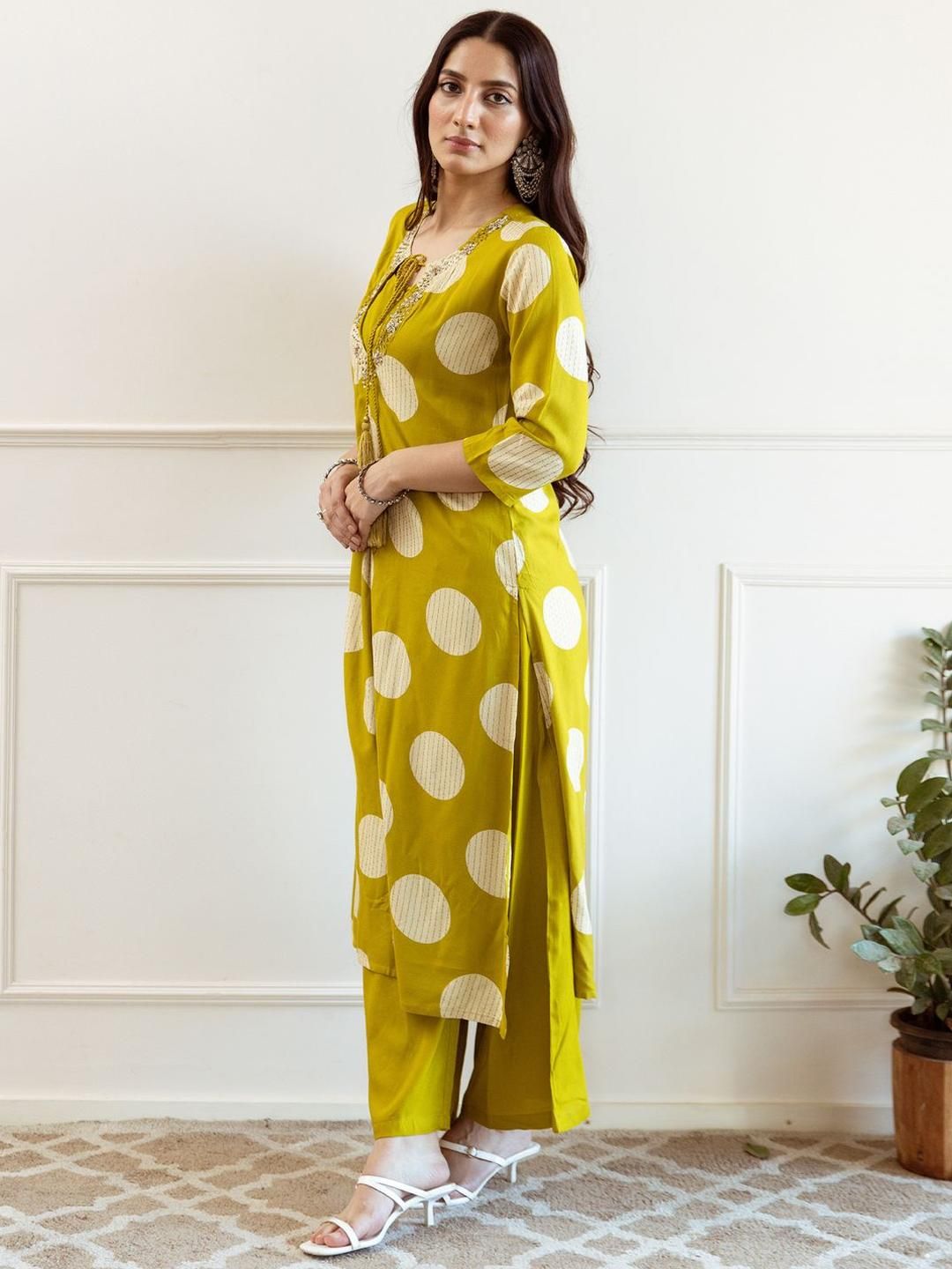Women Geometric Printed A-Line Kurta with Palazzos