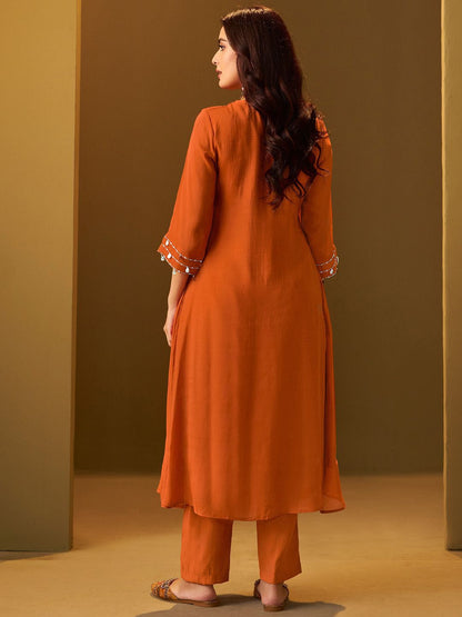 Women Floral Embroidered Regular Thread Work Kurta with Trousers