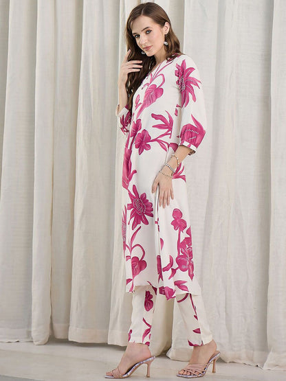 Dhiyona IE Floral Printed V-Neck Tunic & Trousers