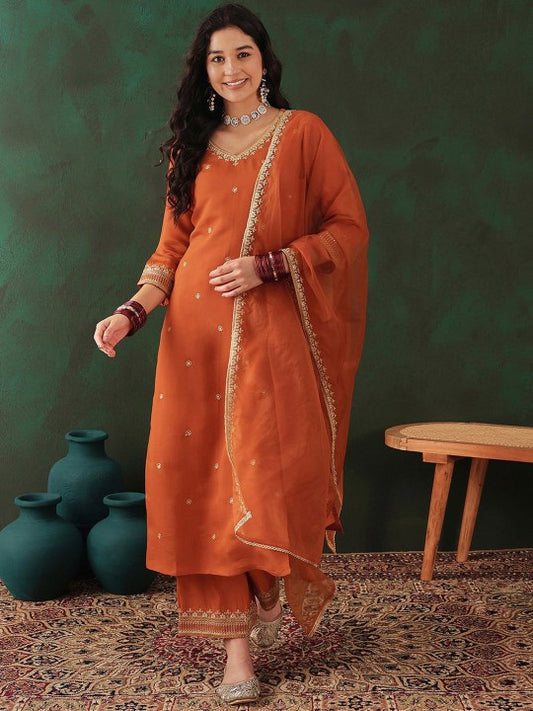 Women's Floral Embroidered Zari Straight Kurta & Trouser With Dupatta
