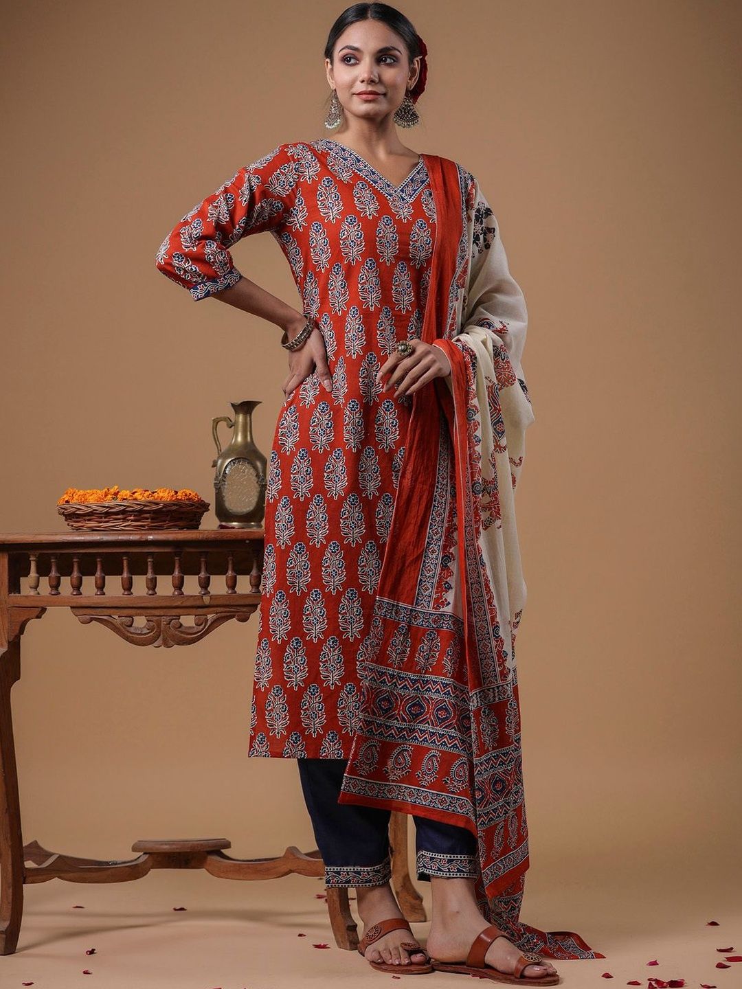 Ethnic Motifs Printed Regular Pure Cotton Kurta With Trouser And Dupatta