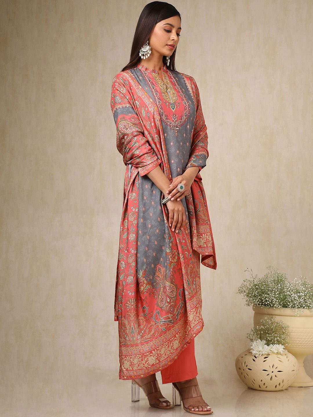 Dhiyona SO Women's Women Ethnic Motifs Printed Regular Beads and Stones Kurta with Trousers & With Dupatta