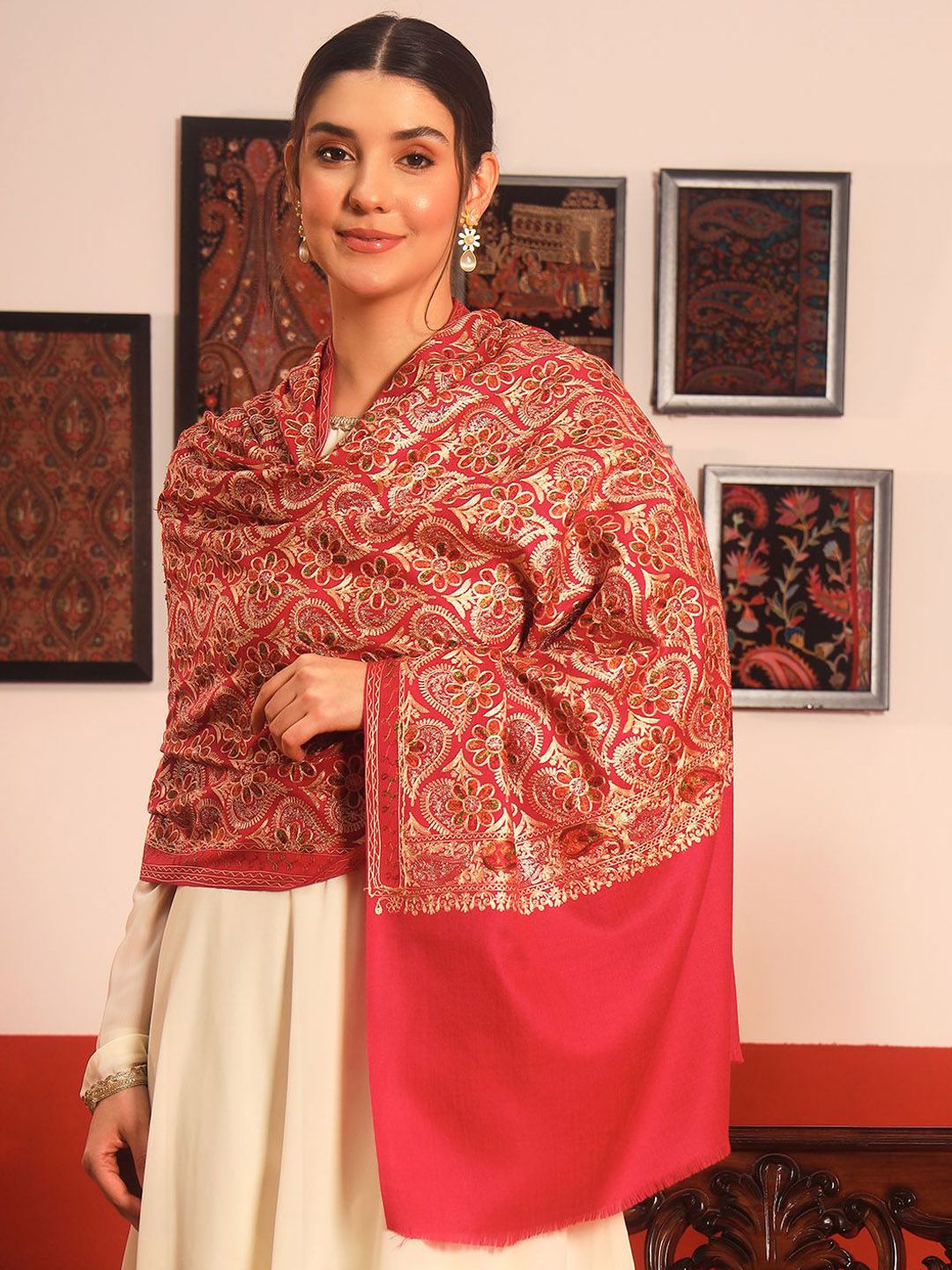 Dhiyona PA Nalki Embroidered Shawl