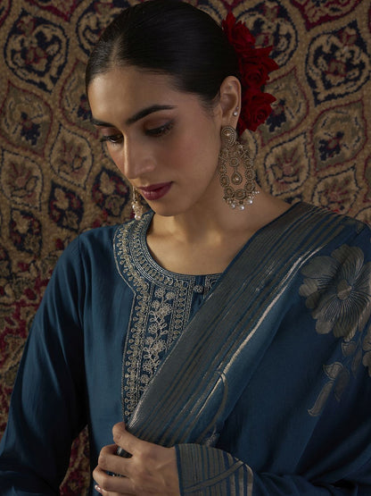 Ethnic Motifs Embroidered Round Neck Thread Work Kurta With Trousers & Dupatta