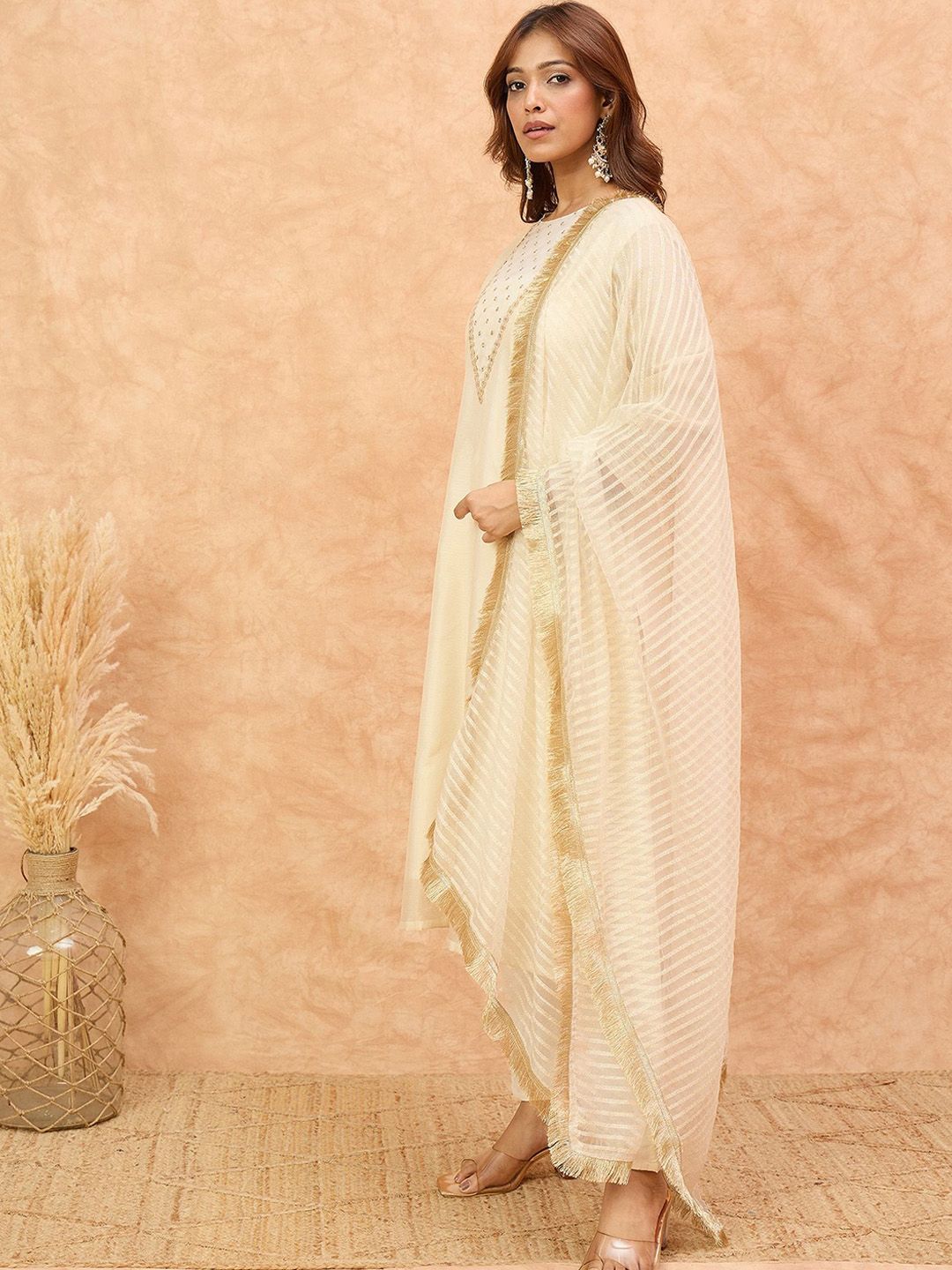 Dhiyona VA Women's Self Design Kurta with Pyjama & Dupatta