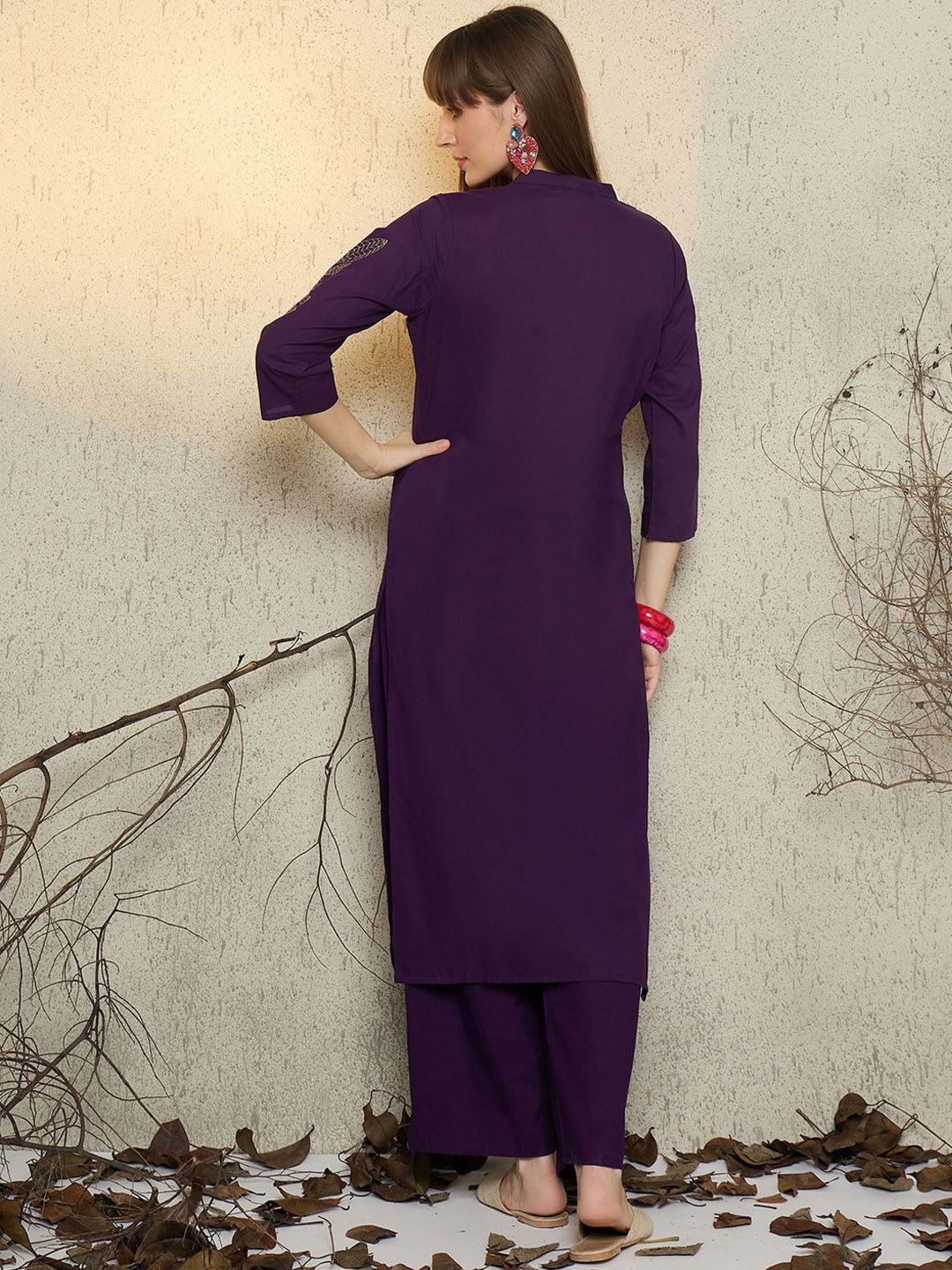 Floral Embroidered Mandarin Collar Thread Work Pure Cotton Kurta With Trousers