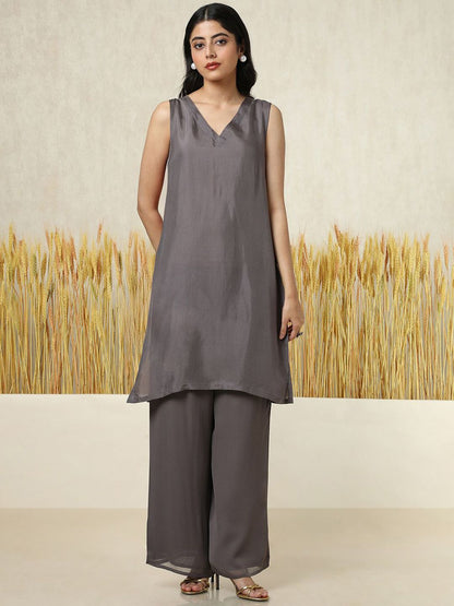 Dhiyona SO Women's Floral Yoke Design Mandarin Collar Beads Work Georgette Kurta & Palazzos & Inner