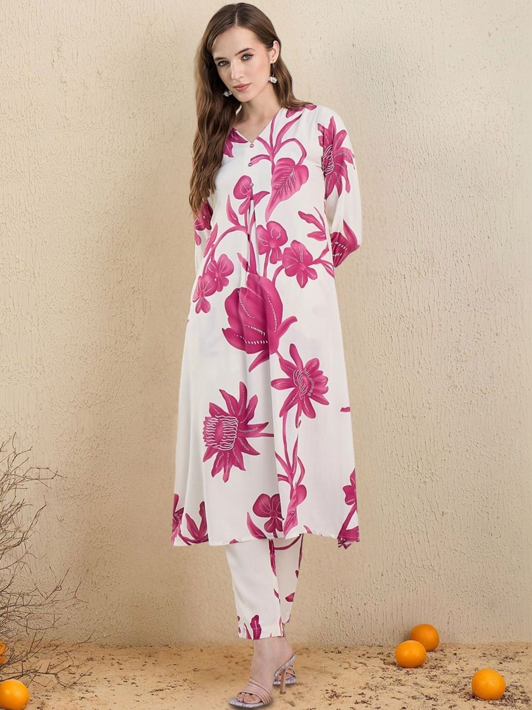 Women Floral Printed Regular Kurta with Trousers