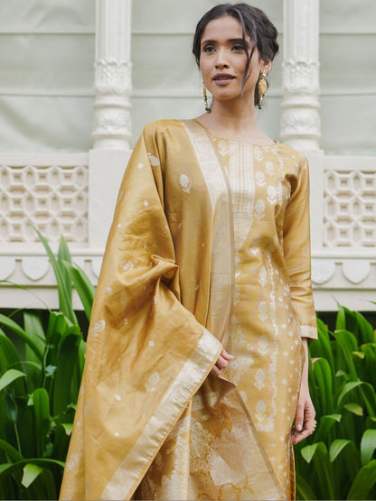 Women Regular Kurta with Trousers & With Dupatta