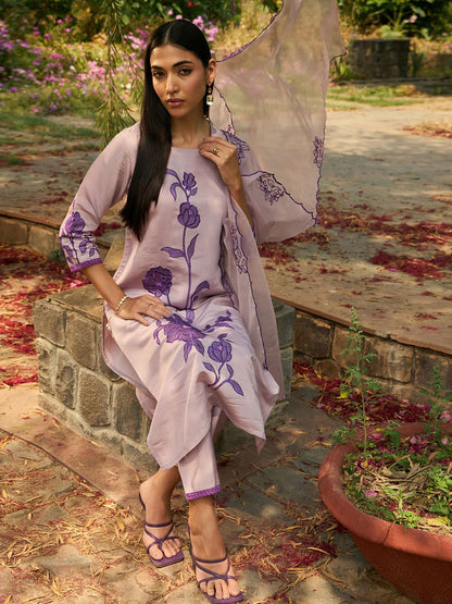 Dhiyona IE Round Neck Floral Embroidered Kurta with Trouser & Dupatta