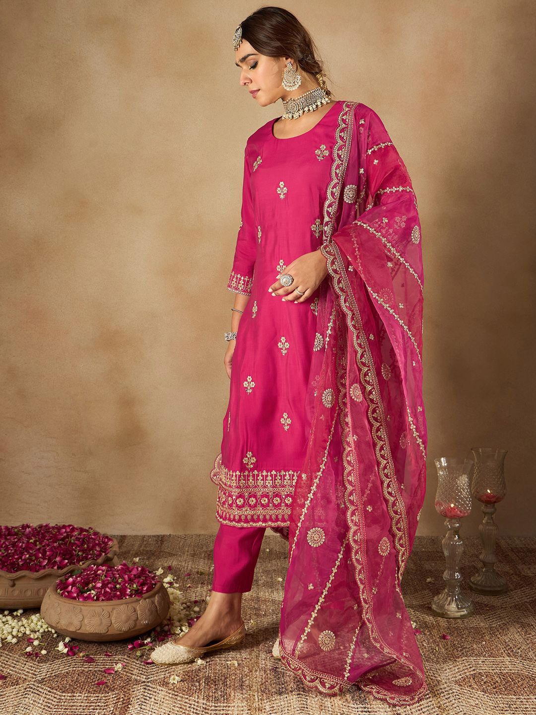 Women Floral Embroidered Regular Sequinned Kurta with Trousers & With Dupatta
