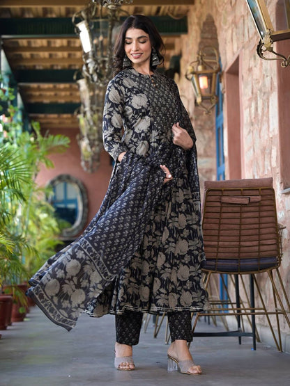 Dhiyona VA Women'sBlack Floral Printed Pure Cotton Anarkali Kurta With Trousers & Dupatta