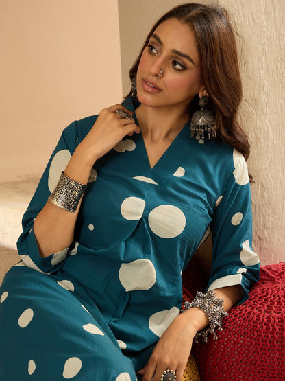 Women Printed Pleated Pure Cotton Kurta with Trousers