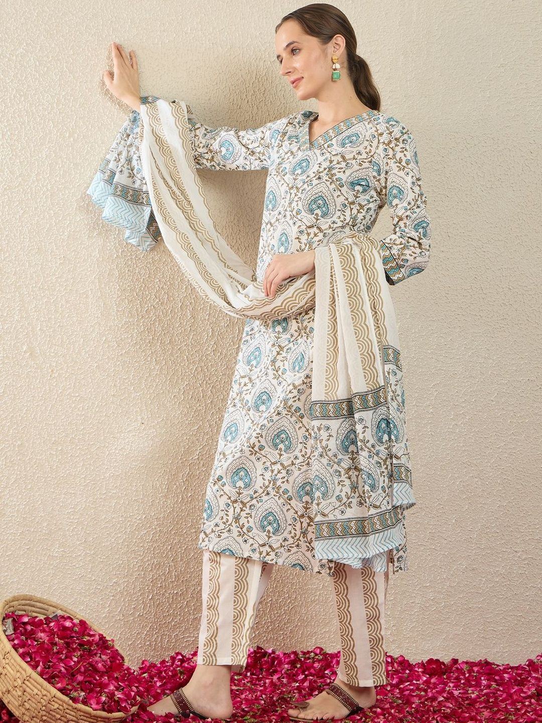 Women Ethnic Motifs Printed Regular Pure Cotton Kurta with Trousers & With Dupatta