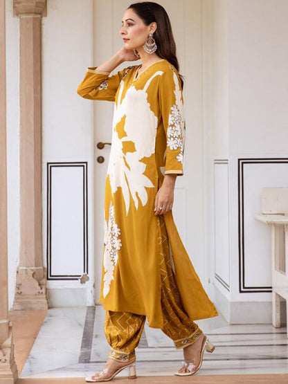 Dhiyona IE Floral Printed Three-Quarter Sleeves A-Line Tunic With Trouser