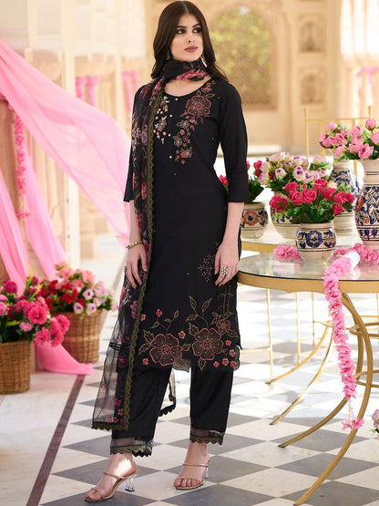 Floral Embroidered Regular Thread Work Kurta With Trousers & Dupatta