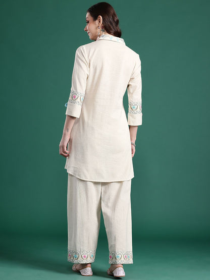 Dhiyona IE Floral Embroidered Thread Work Kurti with Trousers
